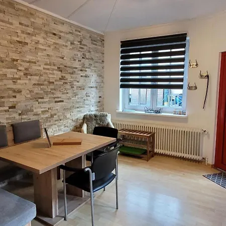 Peacock - Steinbock * Τσελ αμ Ζέε